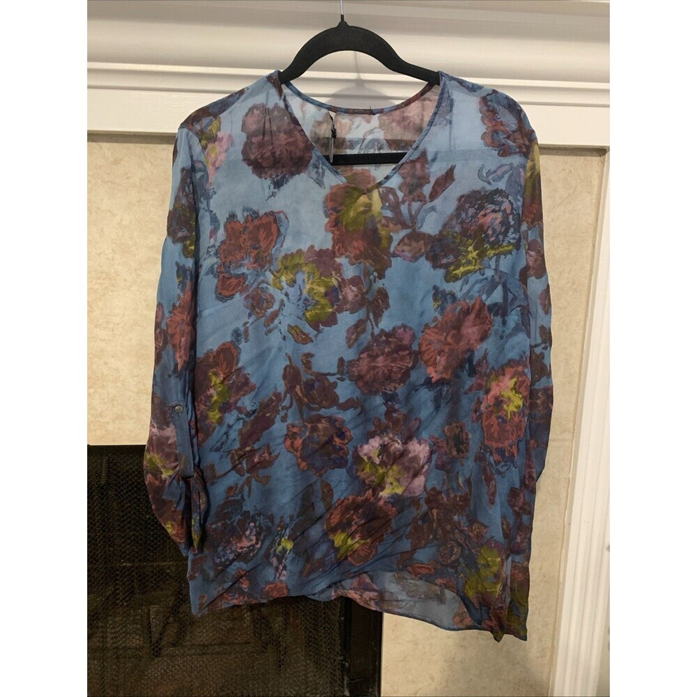 John Mark floral blouse, size L, long sleeves, viscose.